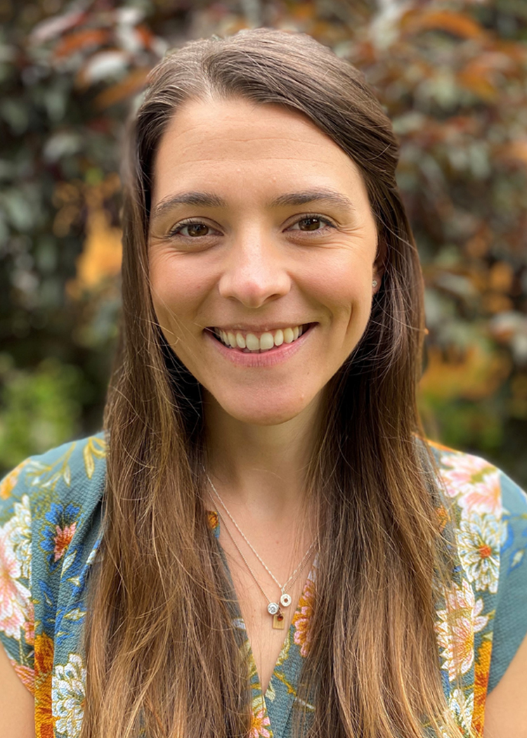 Dr. Lauryn Roth